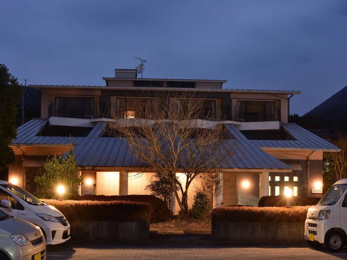 Yufuin Kinrinko Hotel Экстерьер фото